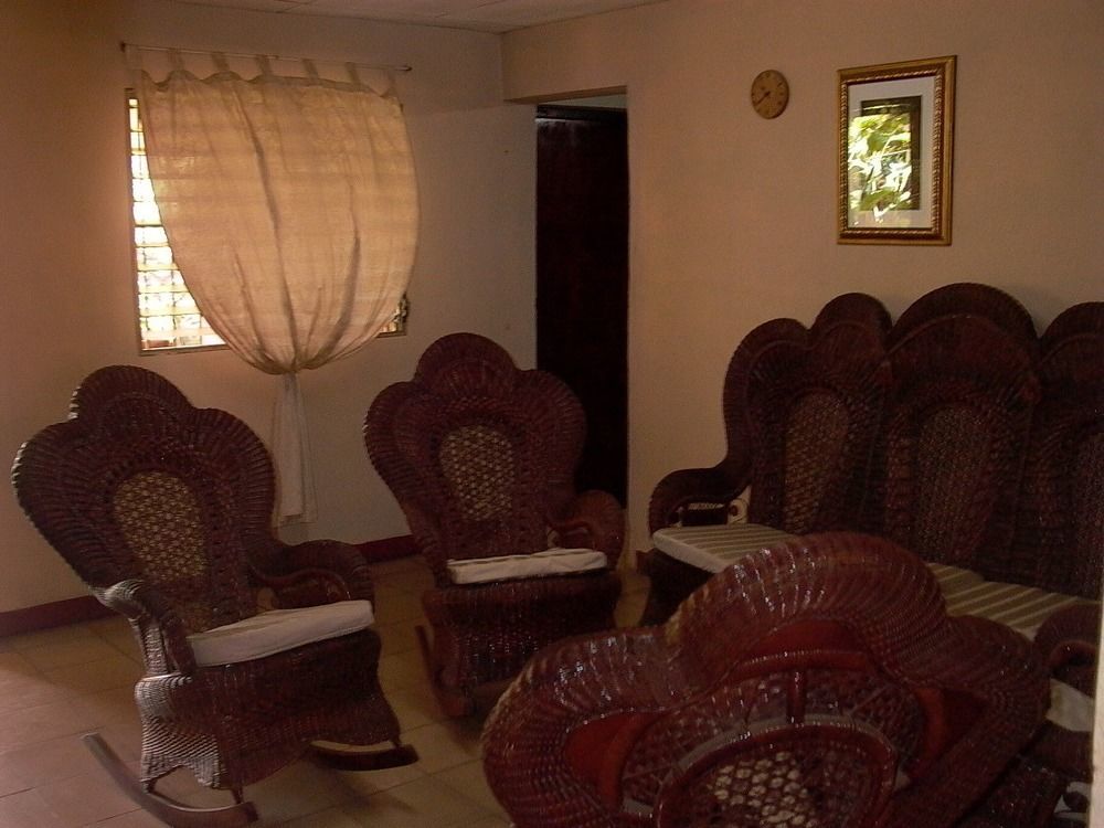 Hostal Casa Los Espinoza 마나과 외부 사진