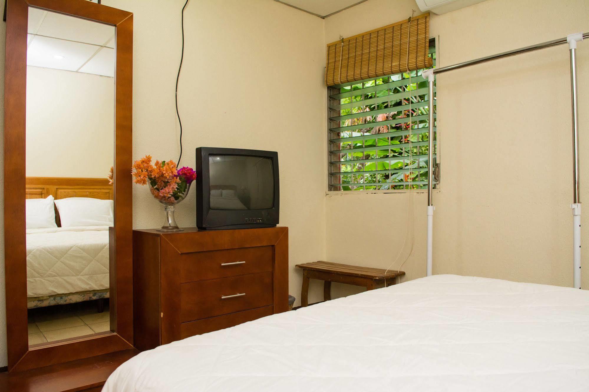 Hostal Casa Los Espinoza 마나과 외부 사진