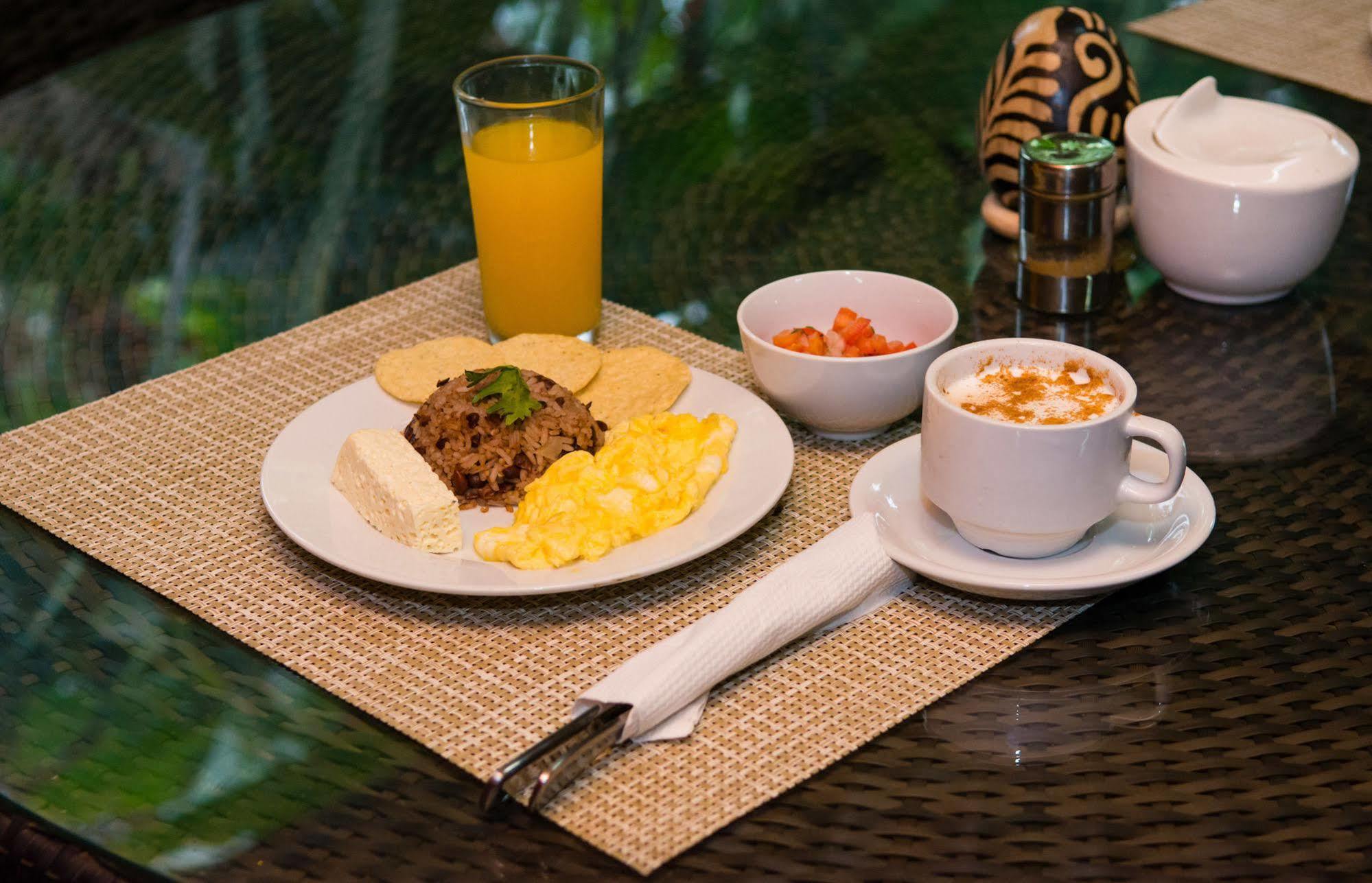 Hostal Casa Los Espinoza 마나과 외부 사진